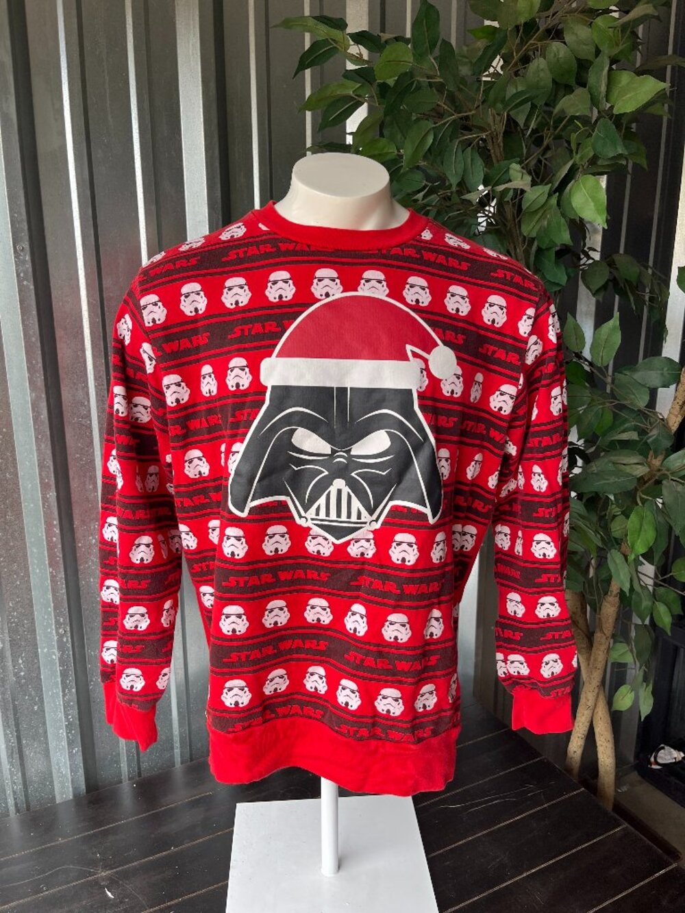 Star Wars/Darth Vader Christmas Sweatshirt - Men's Size XL